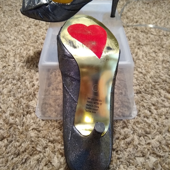 Luichiny Heels - Picture 4 of 4